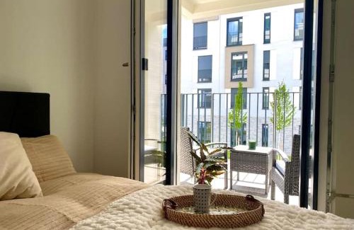Schoenefeld Apartment | Apartment am Flughafen, Glasfaser-Internet, Waschmaschine