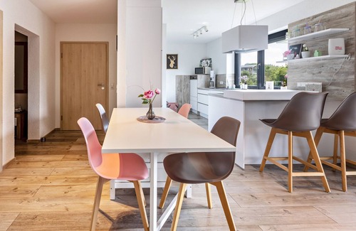 Furtwangen Apartment | Apartment "Am Oberen Bühl" with Shared Garden & Wi-Fi