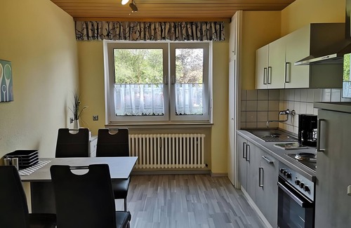 Melsungen Apartment | Apartment 'Am Schloßpark' with Private Terrace, Private Garden and Wi-Fi