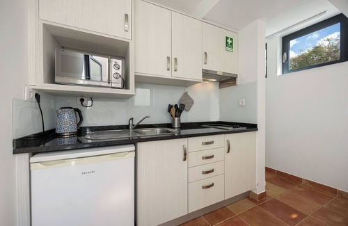 Carrapateira Apartment | Apartment 'Amado' with Mountain View, Private Garden and Wi-Fi