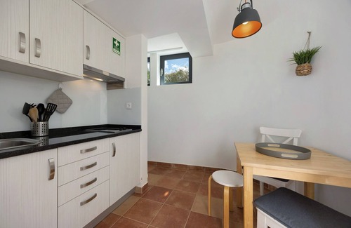 Carrapateira Apartment | Apartment 'Amado' with Mountain View, Private Garden and Wi-Fi