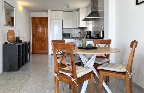 Conil de la Frontera Apartment | Apartment Amaya - Lovely flat with balcony and terrace near Fontanilla beach