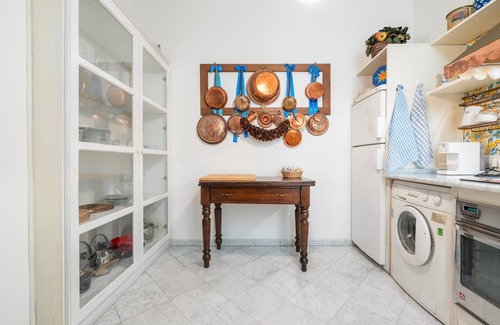 Cagliari Apartment | Apartment 'Amita' with Wi-Fi and Air Conditioning