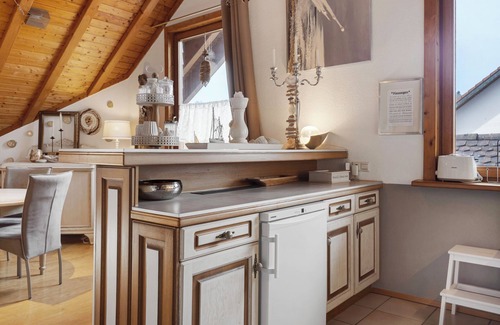 Singen Apartment | Apartment 'Ammiel' with Private Garden and Wi-Fi