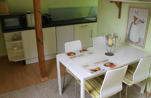 Muritz Apartment | Apartment 'An Der Müritz' with Private Garden and Wi-Fi