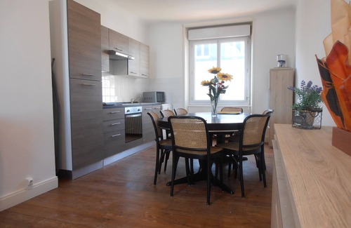 Guilvinec Apartment | Apartment and its courtyard 6 to 12 people in Guilvinec