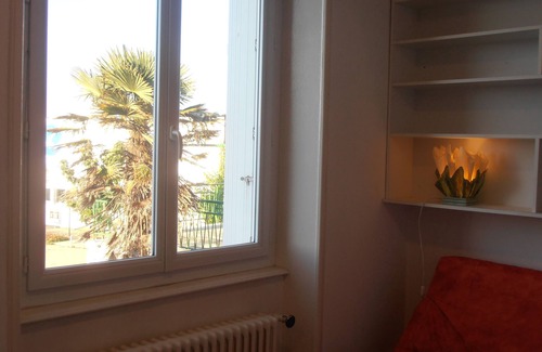 Guilvinec Apartment | Apartment and its courtyard 6 to 12 people in Guilvinec