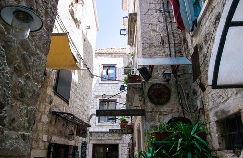 Trogir Apartment | Apartment and Room Ursa