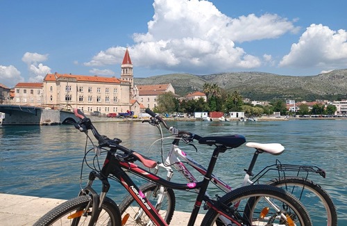 Trogir Apartment | Apartment and Room Ursa