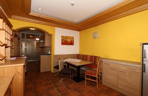 Huben Apartment | Apartment and terrace in Längenfeld