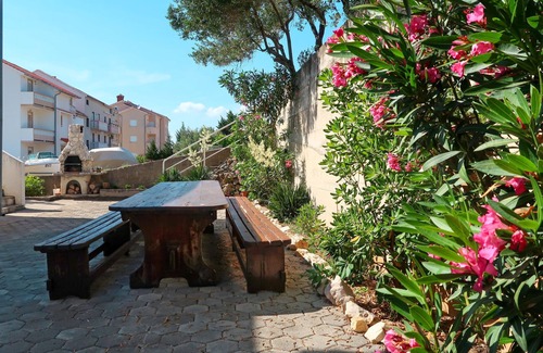 Barbat na Rabu Apartment | Apartment Andrea by Interhome