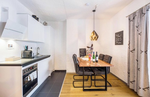 Weidach Apartment | Apartment "Andy's Bergjuwel" with Mountain View, Wi-Fi & Balcony