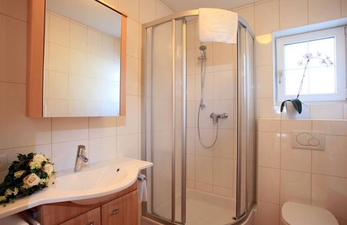 Lauterbach Apartment | Apartment Angelika - Apartment OG/2 bedrooms/shower, WC