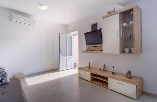Cunski Apartment | Apartment Angela