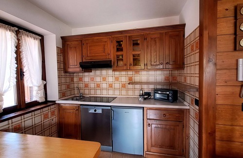 Vodo Cadore Apartment | Apartment 'Antelao Relax a Vinigo' with Mountain View, Private Terrace and Wi-Fi