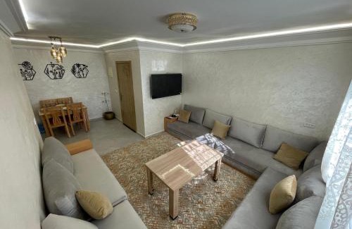 Anza Apartment | Apartment Anza with Terrace