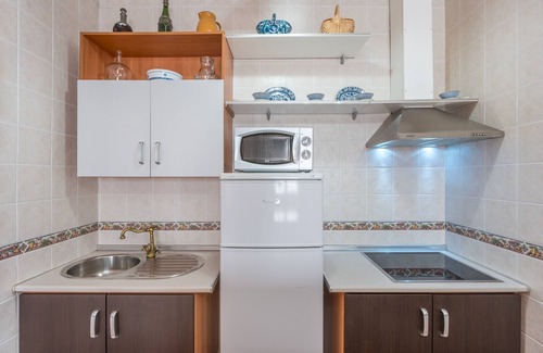 Guejar Sierra Apartment | Apartment 'Apartamento De 2 A 4 Personas' with Balcony and Wi-Fi