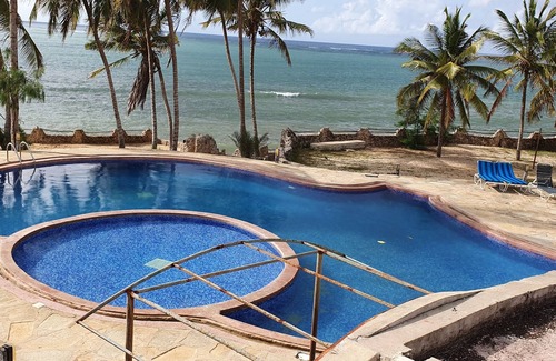 Shanzu Condo | Apartment apartment on the seafront La Mera Beach Apartments