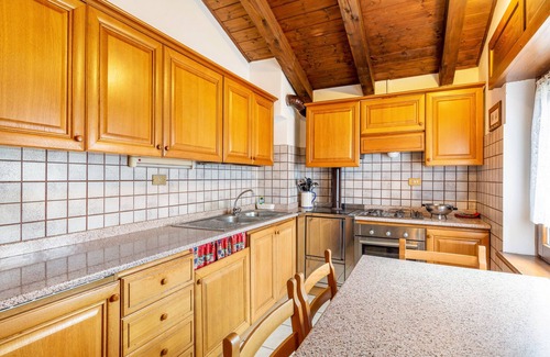 Pieve di Cadore Apartment | Apartment 'Appartamento Primo Piano 2' with Mountain View, Private Terrace and Wi-Fi