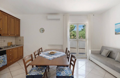 Nerano Apartment | Apartment 'Appartamento Sorrento' with Sea View, Wi-Fi and Air Conditioning