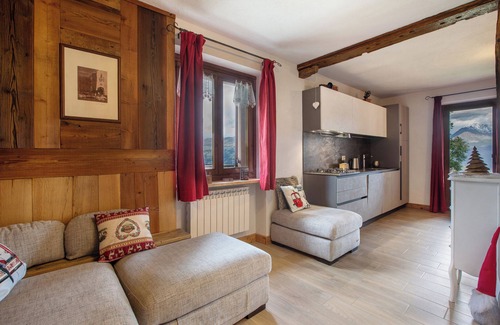 Gressan Apartment | Apartment 'Appartamento Pila Vacanze' with Mountain View, Shared Garden and Wi-Fi
