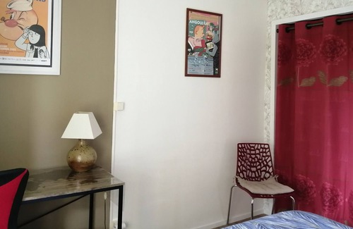 Angouleme Apartment | Apartment 'Appartdom' with Balcony and Wi-Fi