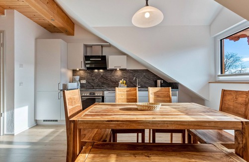 Ebersberg District Apartment | Apartment 'Appartement 10' with Shared Terrace, Shared Garden and Wi-Fi