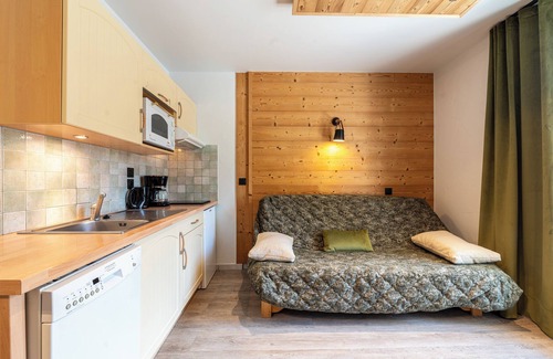 Thones Apartment | Apartment 'Appartement 106' with Mountain View, Balcony and Wi-Fi