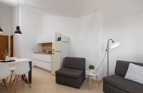 Vodice Apartment | Apartment Arausa with Pool VIII