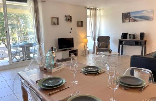 Arcachon Apartment | Apartment Arcachon Marines-4 by Interhome