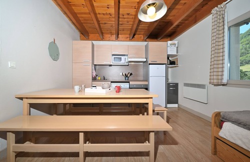 Arreau Apartment | Apartment 'Arreau'xygène Duplex 7-9pers' with Mountain View, Shared Pool and Wi-Fi