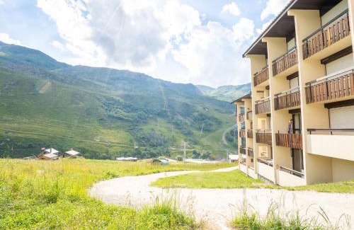 Les Menuires Apartment | Apartment Asters 1126 Bâtiment A2 by Interhome