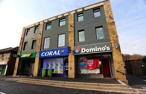 Kirkheaton Apartment | Apartment at Hotl Aparts at Deal House