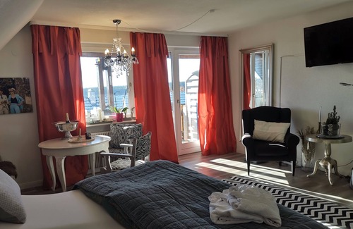 Hubertshofen Apartment | Apartment at the Kirnbergsee, 33sqm, balcony, 1 living/bedroom, max. 2 persons