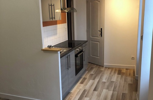 Pougues-les-Eaux Apartment | Apartment at Villa Jean-Pierre near the Planetarium casino