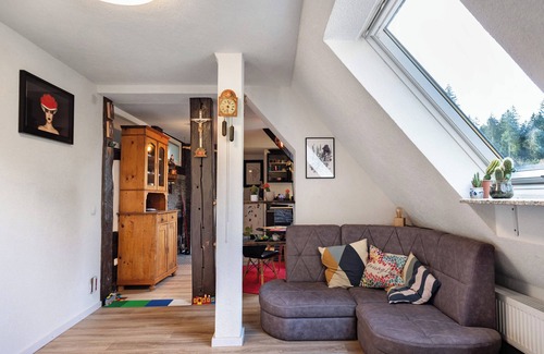 Guetenbach Apartment | Apartment 'Atelier-Loft Im Hübschental' with Wi-Fi