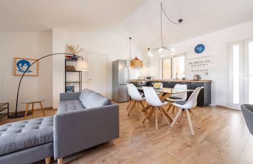 Fluminimaggiore Apartment | Apartment "Attic with a View", Private Terrace & Wi-Fi