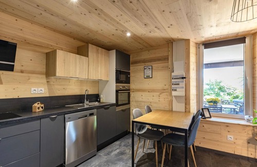 Tranzault Apartment | Apartment 'Au Petit Randonneur' with Mountain View, Private Terrace and Wi-Fi