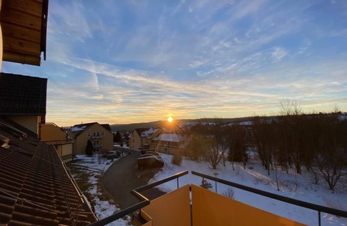 Schoenheide Apartment | Apartment "Auersbergblick" with balcony for hiking, cross-country skiing, biking and saunas