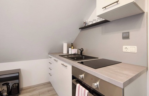 Schwandorf Apartment | Apartment 'Aufm Weinberg 1' with Wi-Fi