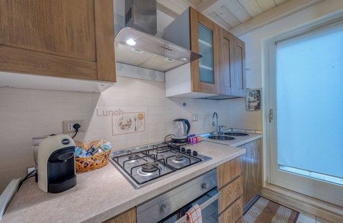 Brindisi Histotic Center Apartment | Apartment 'Aura' with Wi-Fi and Air Conditioning