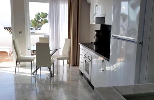 Urbanizacion Hacienda las Chapas Apartment | Apartment Avenida Alpandeire