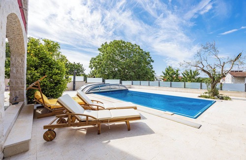 Valica Apartment | Apartment Ayni With Private Pool, Umag, Croatia
