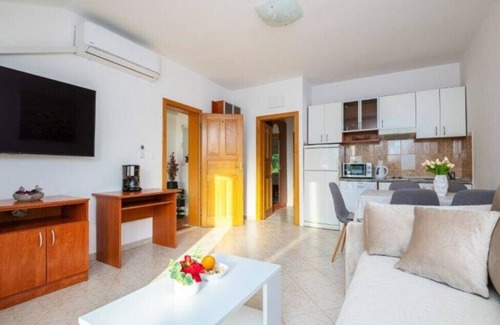 Komolac Apartment | Apartment Azzurro 2 by Villas Guide