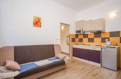 Liznjan Apartment | Apartment B&B by Interhome