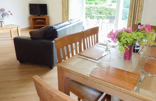 Dawlish Warren Apartment | APARTMENT B2, family friendly, with a garden in Dawlish Warren