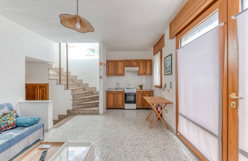 Santa Maria di Leuca Apartment | Apartment 'Baia Delle Sirene Le' with Private Terrace and Air Conditioning