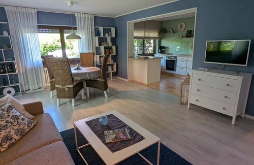 Lahr Apartment | Apartment 'Bannstein Lahr' with Private Terrace, Shared Garden and Wi-Fi