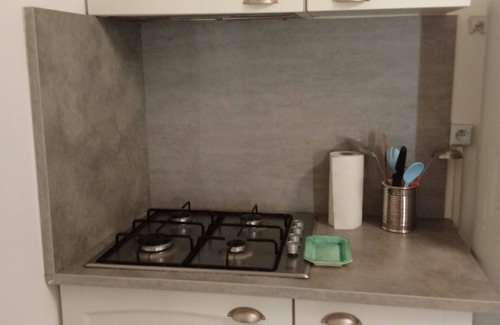 Lamothe-Landerron Apartment | Apartment, bathroom, fitted kitchen, enclosed garden, secure parking