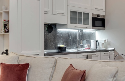 Santa Croce Apartment | Apartment 'Bella Benci Firenze' with Wi-Fi and Air Conditioning